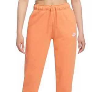Women's Nike Sportswear Club Fleece Midrise Joggers